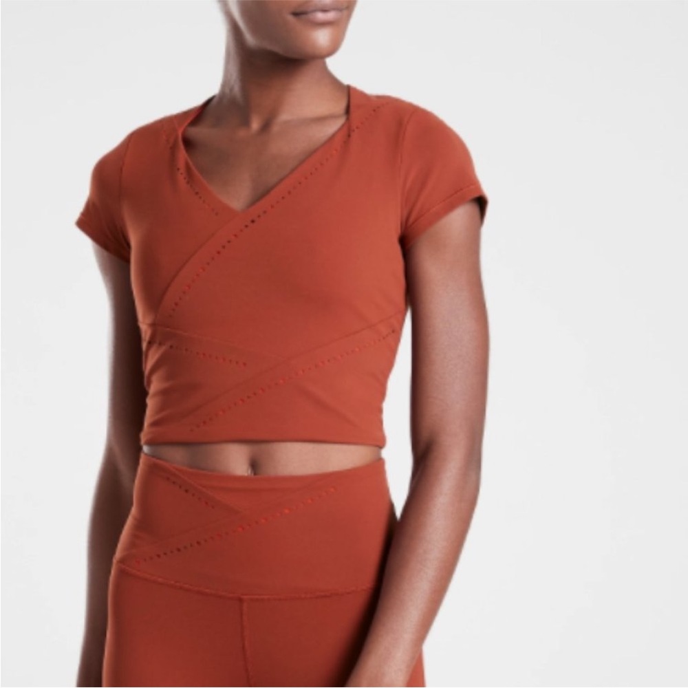 Athleta It’s a Wrap Crop Tee Orange Red Medium Yoga Work Out Athleisure